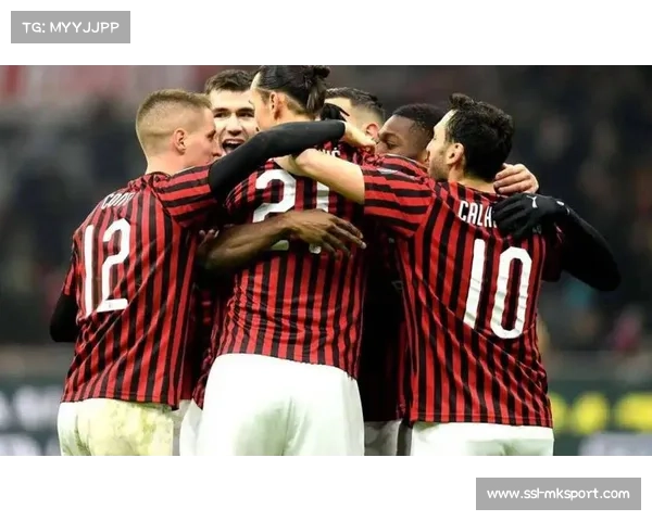 都灵球迷助威声势浩大，给米兰制造压力